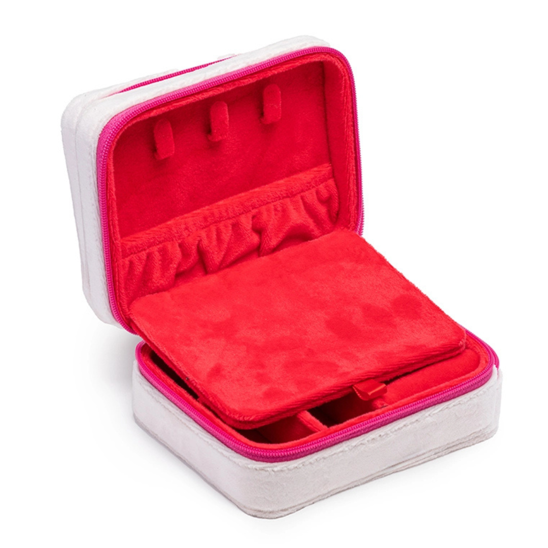 Queen Of Hearts Velvet Jewelry Zip Case